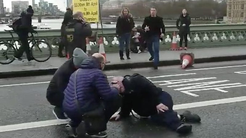 Guardian: Οι τραυματίες ξεπερνούν τους 12 – ΤΩΡΑ