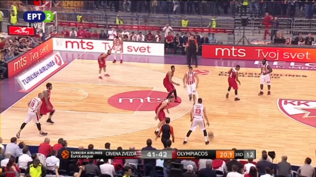 Ερυθρός Αστέρας – Ολυμπιακός 43-42 (30′)