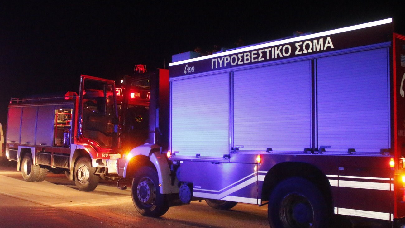 Φωτιά σε εγκαταλελειμμένο εργοστάσιο στον Τύρναβο