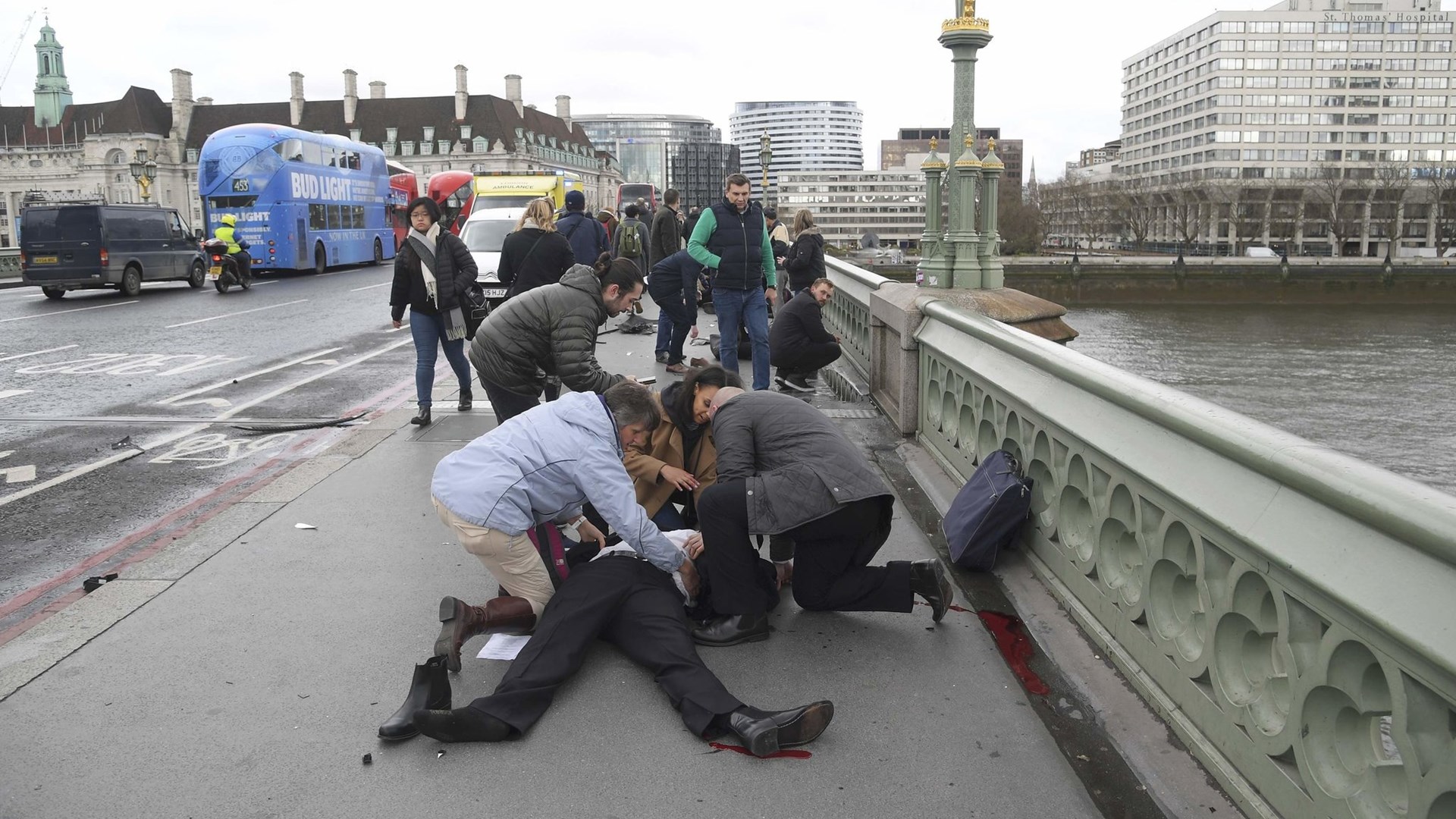 Επίθεση στο Λονδίνο: 5 νεκροί και 40 τραυματίες ο νεότερος απολογισμός