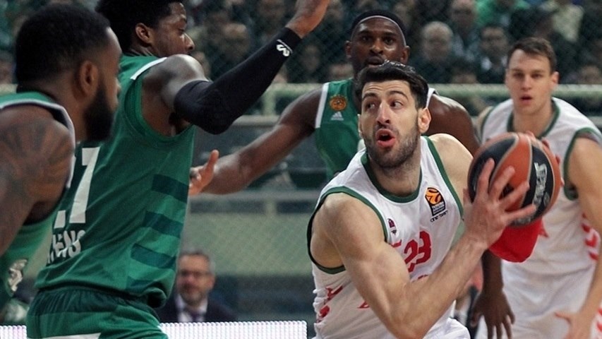 Μπασκόνια-Παναθηναϊκός 37-54 (30′)