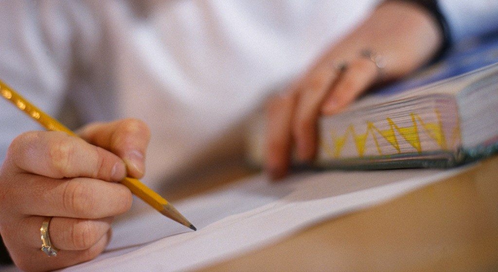 Τρόμος σε φροντιστήριο – Ληστής εισέβαλε με μαχαίρι την ώρα του μαθήματος