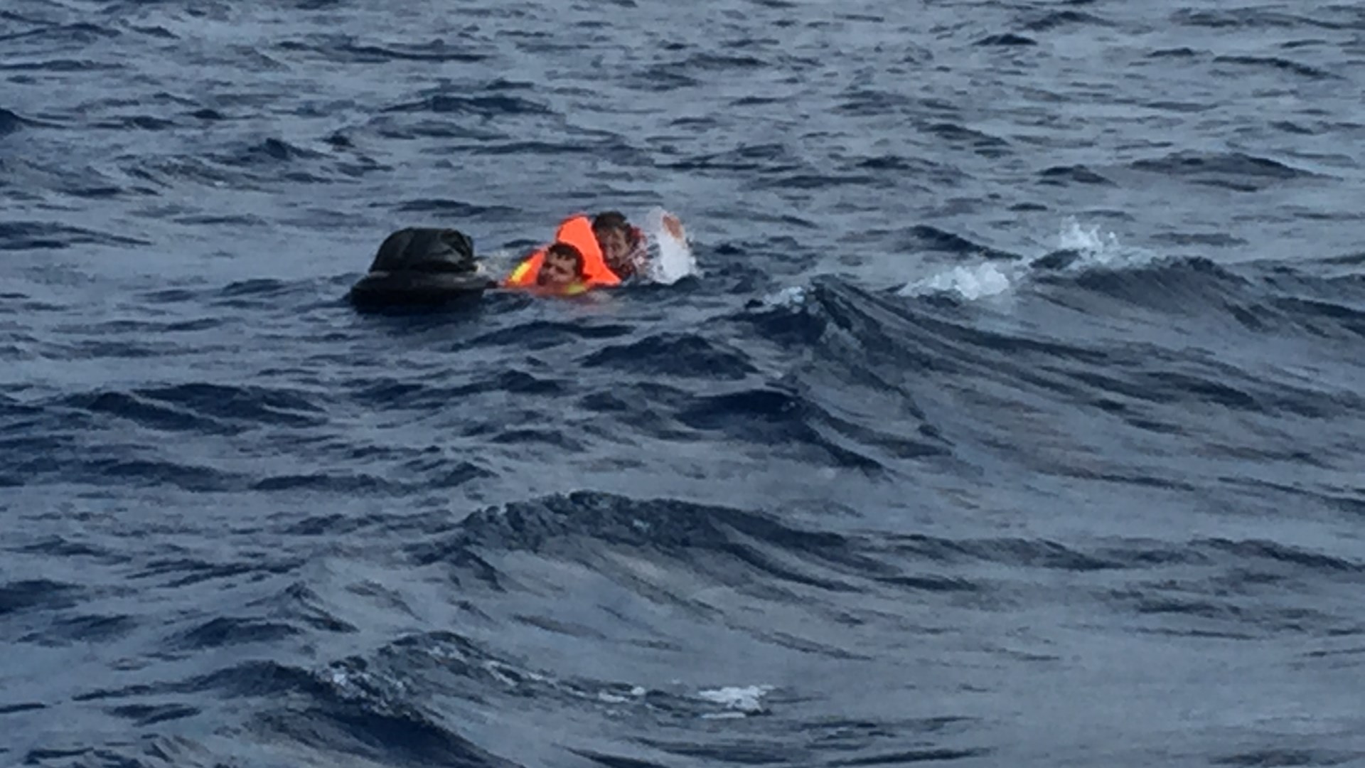 Τουλάχιστον 11 νεκροί πρόσφυγες σε ναυάγιο στο Αιγαίο
