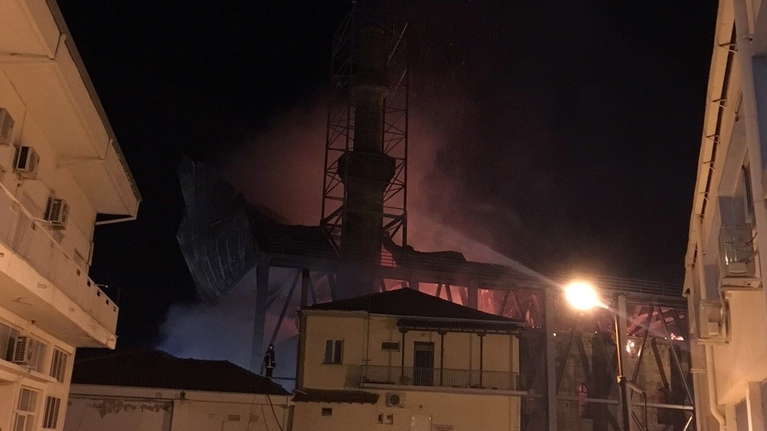 Τι έδειξε το πόρισμα της Πυροσβεστικής για την πυρκαγιά στο τέμενος Βαγιαζήτ – ΒΙΝΤΕΟ