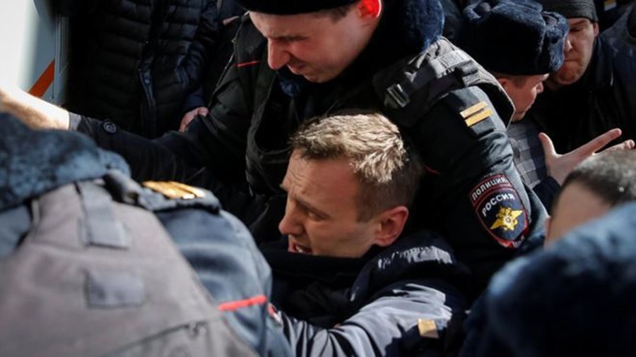 Συνελήφθη πολιτικός αντίπαλος του Πούτιν –  ΦΩΤΟ