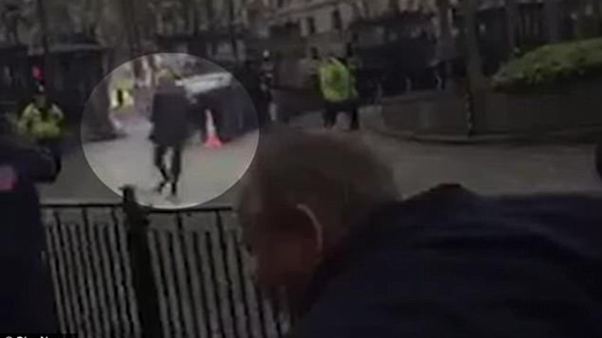 Νέο βίντεο – ντοκουμέντο από τη στιγμή που ο μακελάρης του Λονδίνου πέφτει νεκρός