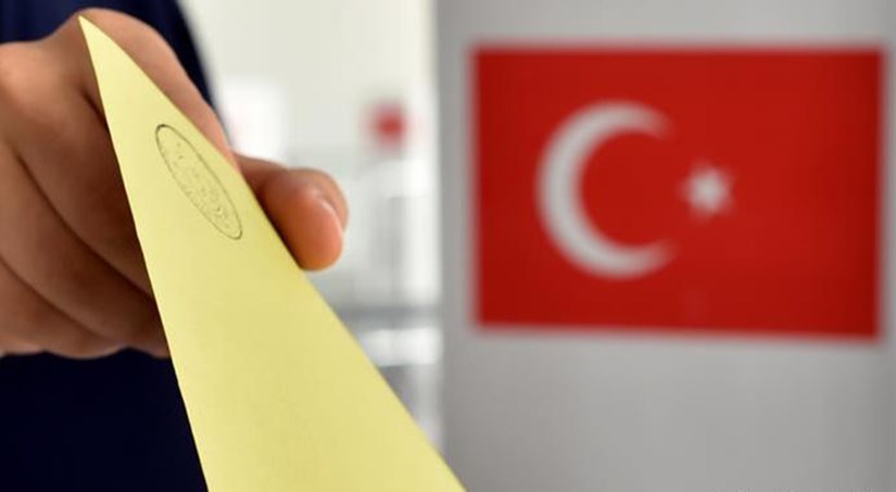 Στις κάλπες από σήμερα οι Τούρκοι της Γερμανίας για το δημοψήφισμα