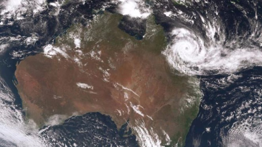Συναγερμός στην Αυστραλία λόγω του κυκλώνα “Ντέμπι” – ΦΩΤΟ