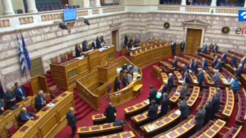 Ενός λεπτού σιγή στη Βουλή για την τραγωδία στη Θεσσαλονίκη – ΒΙΝΤΕΟ