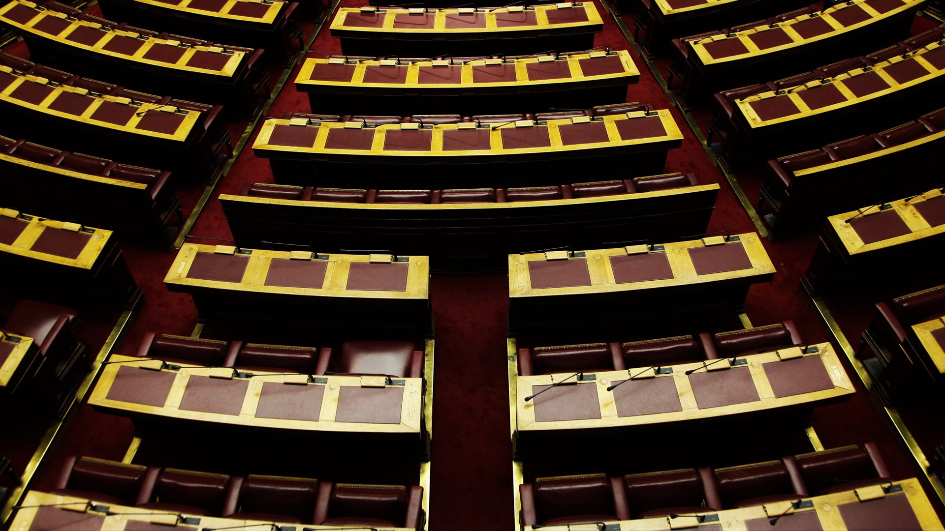 Το αργότερο έως τη Μεγάλη Τετάρτη τα μέτρα στη Βουλή