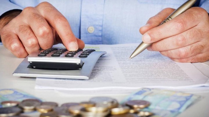 Ξεκινά το “κυνήγι” των… απρόθυμων οφειλετών – Ποιοι θα γλιτώνουν τις κατασχέσεις