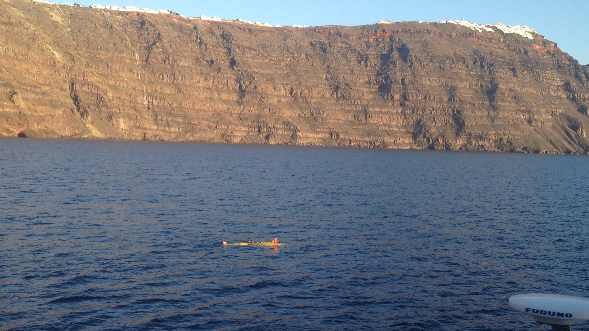 Τι αποκάλυψε η επιστημονική έρευνα για τα υποθαλάσσια ηφαίστεια της Σαντορίνης – ΦΩΤΟ