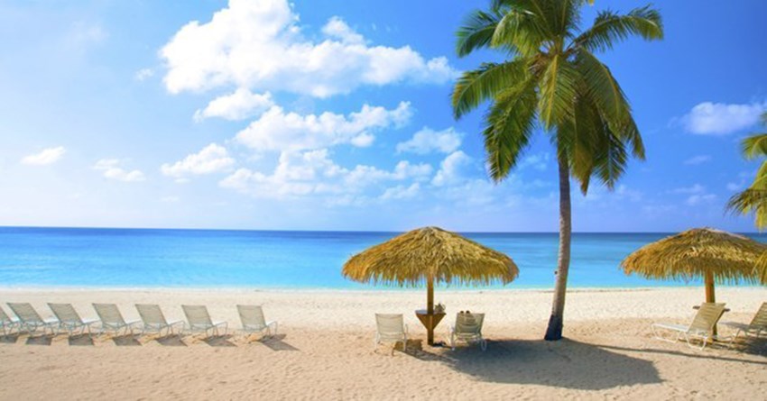 Αυτή η ελληνική παραλία είναι μία από τις κορυφαίες παγκοσμίως