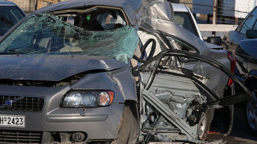 Σοκαριστικές ΦΩΤΟ από το μοιραίο αυτοκίνητο στον Εύοσμο