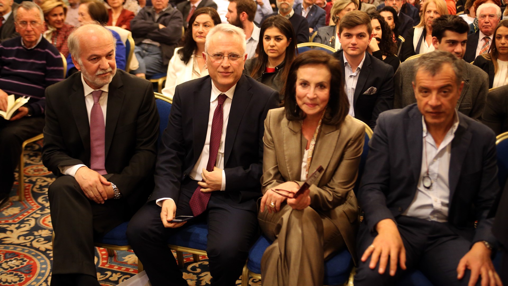 Παρουσία Θεοδωράκη η ανακοίνωση του κόμματος Διαμαντοπούλου, Φλωρίδη και Ραγκούση – ΦΩΤΟ