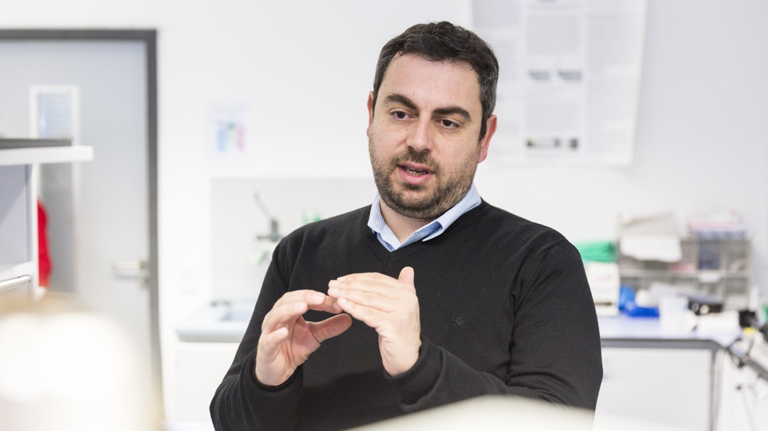 Ο Έλληνας που “χρωματίζει” τα καρκινικά κύτταρα