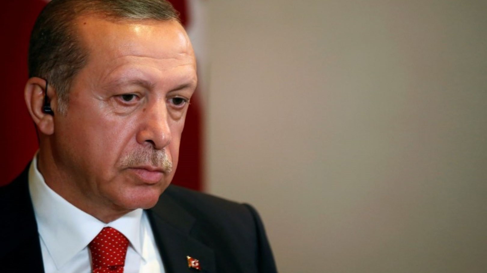 Ο Ερντογάν απειλεί με διπλωματικές κινήσεις τις ΗΠΑ για τη σύλληψη του Τούρκου τραπεζίτη