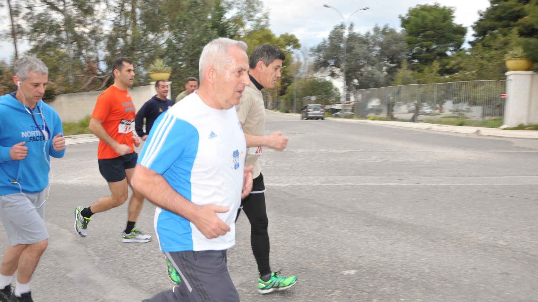 Ο Αρχηγός ΓΕΕΘΑ σε αγώνα 5 χιλιομέτρων – ΦΩΤΟ