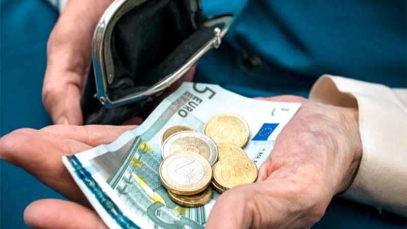 Ποιες συντάξεις θα περικοπούν έως και 30%