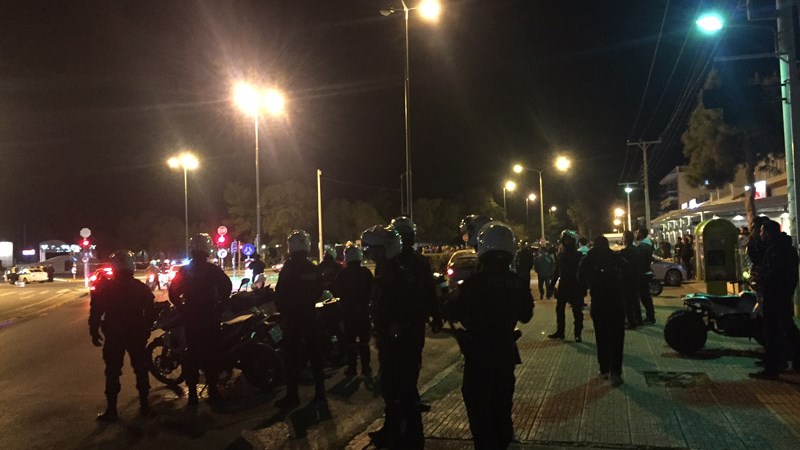 Αστυνομική επιχείρηση στη Βάρκιζα για τη ματαίωση αγώνων ταχύτητας