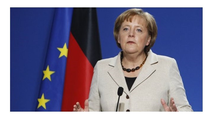 Φοβισμένη η Μέρκελ – Γιατί επιτέθηκε στον Σουλτς