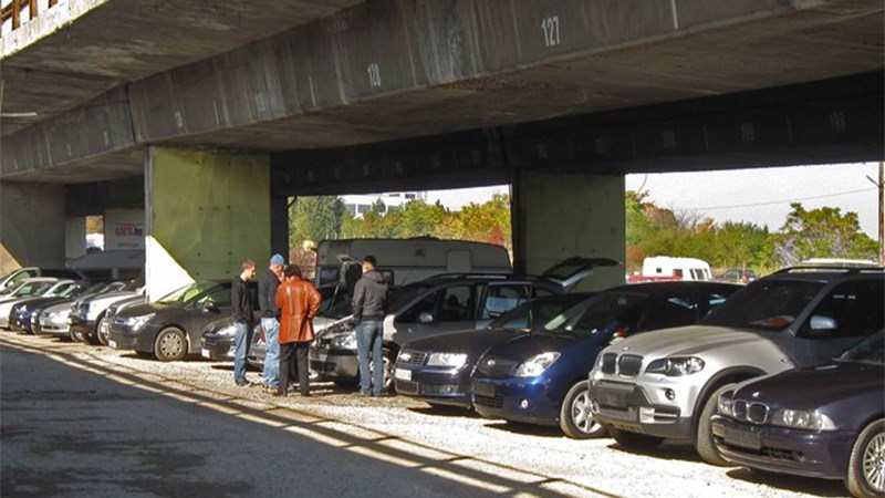 Γεμίζουμε «σαπάκια» ΙΧ από τη Βουλγαρία – Δείτε πόσο τα αγοράζουν οι επιτήδειοι έμποροι