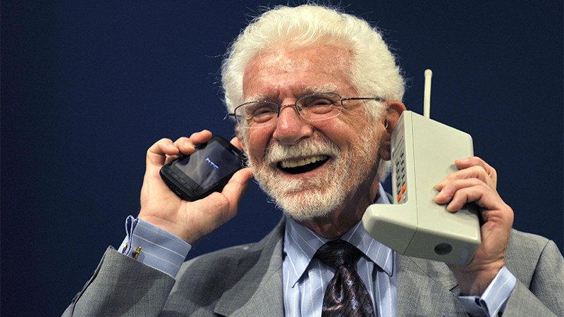 Η ιστορία της κινητής τηλεφωνίας – Αυτή ήταν η πρώτη συνομιλία