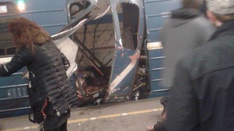 Η επίθεση στο μετρό της Αγίας Πετρούπολης σε φωτογραφίες και βίντεο –  10 νεκροί