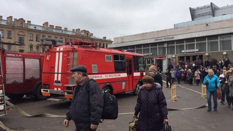 Αγία Πετρούπολη – Κάμερες ασφαλείας κατέγραψαν τον φερόμενο δράστη