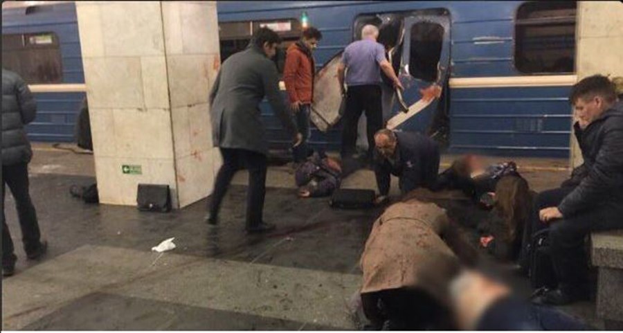 Τουλάχιστον 30 τραυματίες από την έκρηξη στο μετρό της Αγίας Πετρούπολης – ΤΩΡΑ
