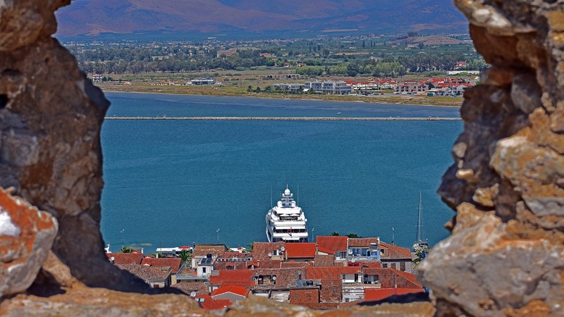 Πού βρίσκονται το γιοτ και το τζετ κάθε δισεκατομμυριούχου; Οι απαντήσεις υπάρχουν στο διαδίκτυο