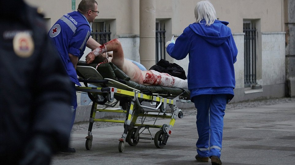 Νέες συγκλονιστικές ΦΩΤΟ από την έκρηξη στο μετρό της Αγίας Πετρούπολης