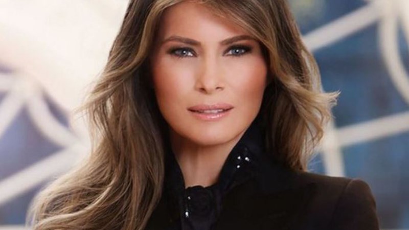 Αυτό είναι το επίσημο πορτρέτο της Μελάνια Τραμπ  – ΦΩΤΟ