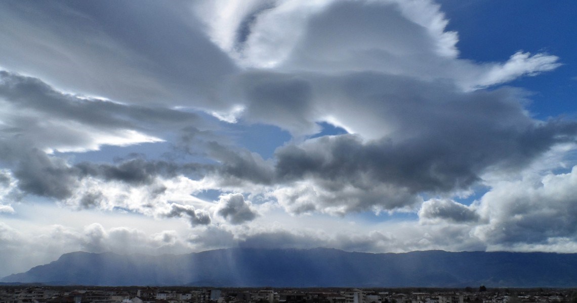 Συννεφιασμένος ο καιρός σήμερα – Που θα βρέξει