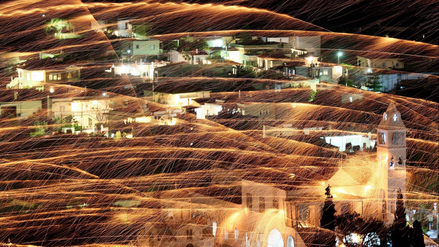 Πασχαλινοί προορισμοί στην Ελλάδα και τα έθιμα τους