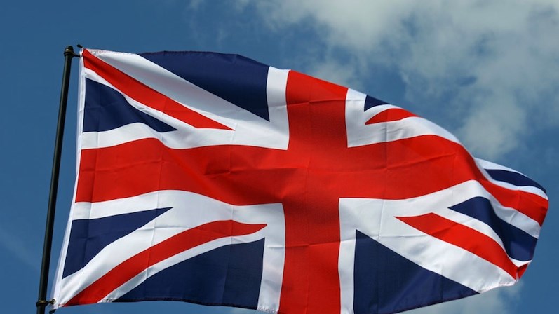 Η Βρετανία στηρίζει τις ΗΠΑ για την επίθεση στη Συρία