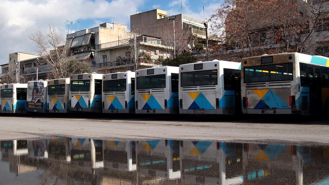 Σε 22 προσαγωγές προχώρησε η ΕΛ.ΑΣ. μετά από εισβολή σε αμαξοστάσιο της ΟΣΥ