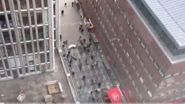 Σκηνές πανικού στους δρόμους της Στοκχόλμης – ΒΙΝΤΕΟ