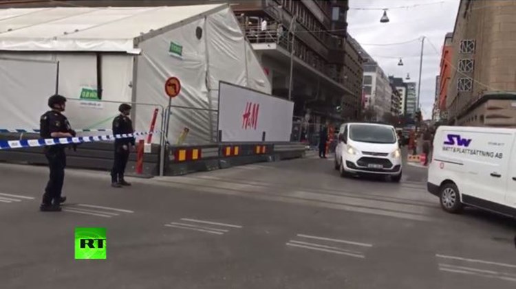 LIVE από τo σημείο της επίθεσης στη Στοκχόλμη