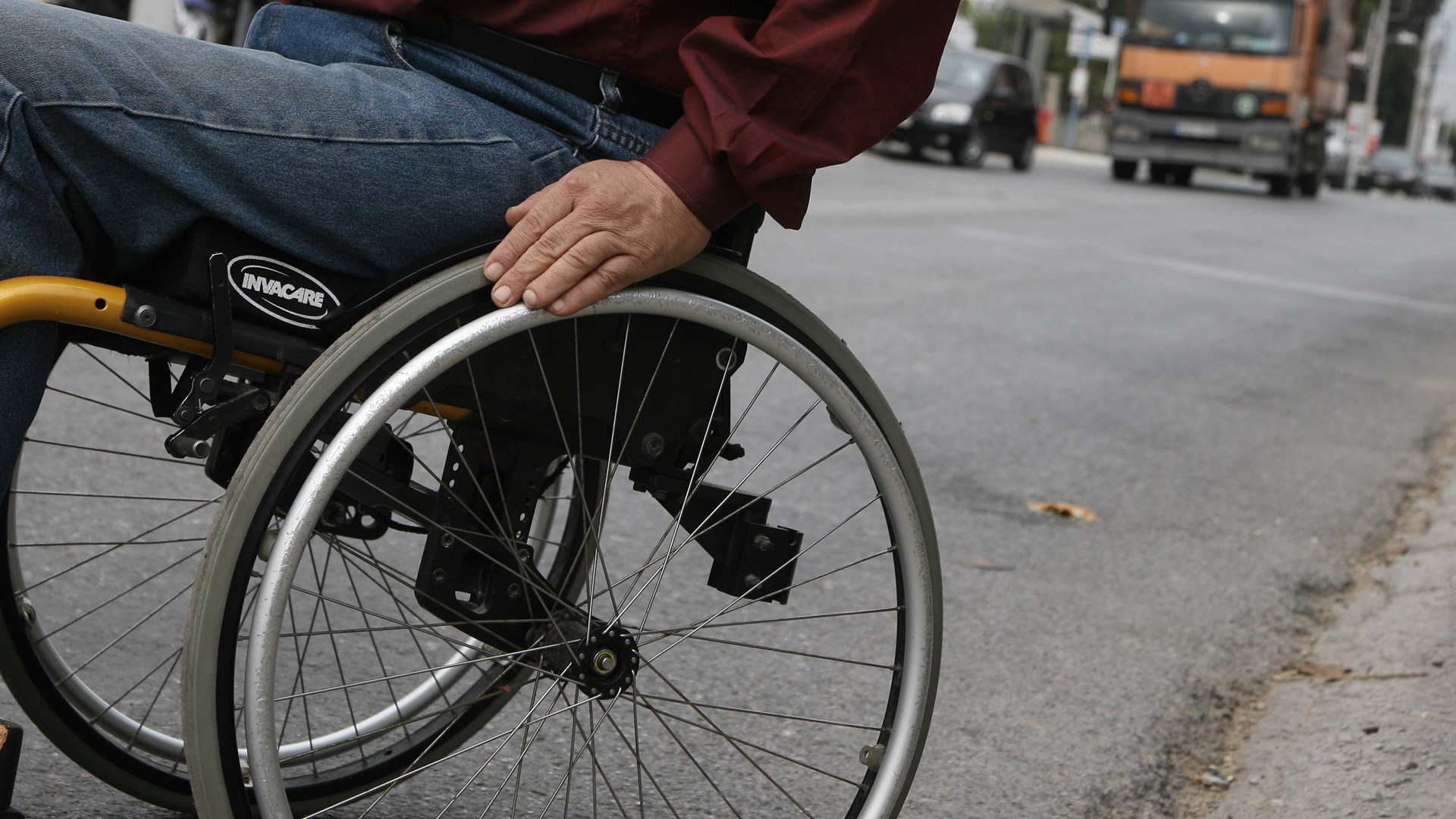 Έρχονται περικοπές στις νέες αναπηρικές συντάξεις – Ποιους αφορά