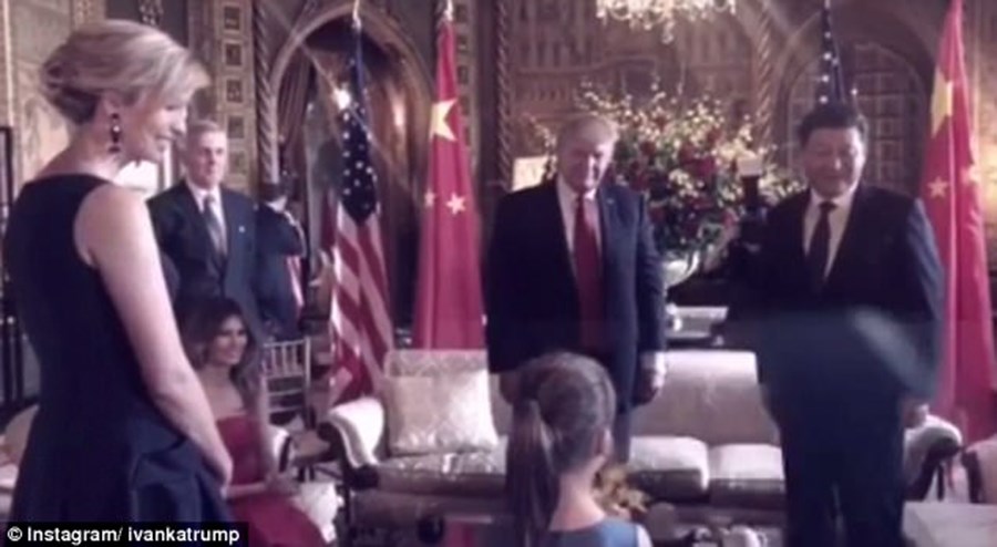 Η εγγονή του Τραμπ τραγούδησε στα κινέζικα στον Πρόεδρο της Κίνας – ΒΙΝΤΕΟ