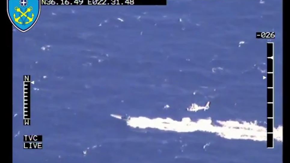 Κινηματογραφική καταδίωξη ταχύπλοου που μετέφερε ναρκωτικά από ελικόπτερο του λιμενικού – ΒΙΝΤΕΟ