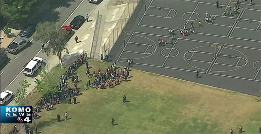 Τουλάχιστον 4 τραυματίες από τους πυροβολισμούς σε σχολείο της Καλιφόρνια – ΤΩΡΑ