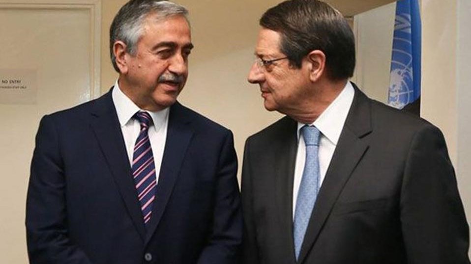 Επαναλαμβάνονται οι διαπραγματεύσεις για το Κυπριακό μεταξύ Αναστασιάδη – Ακιντζί