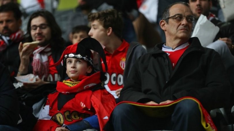 Οπαδοί της Ντόρτμουντ προσφέρουν κατάλυμα σε φίλους της Μονακό