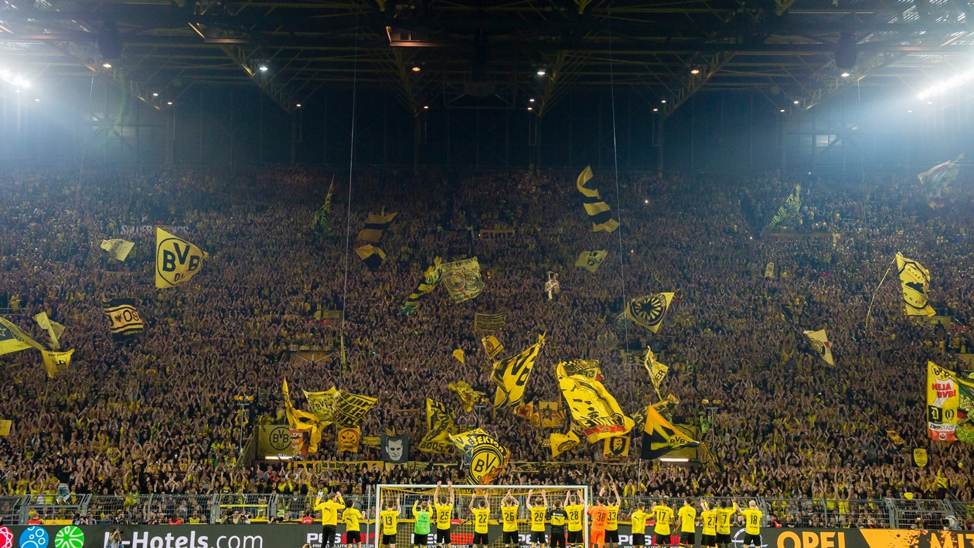 Το συγκλονιστικό μήνυμα της Ντόρτμουντ κατά της τρομοκρατίας