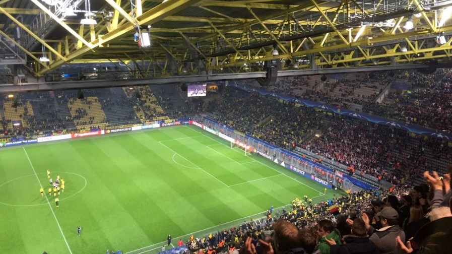 Ύποπτα αντικείμενα στο γήπεδο της Ντόρτμουντ – ΤΩΡΑ