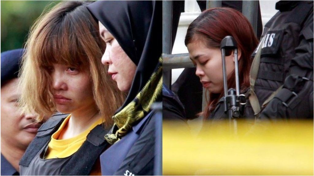 Με αλεξίσφαιρα γιλέκα στη δίκη οι κατηγορούμενες για τη δολοφονία του Κιμ Γιονγκ Ναμ