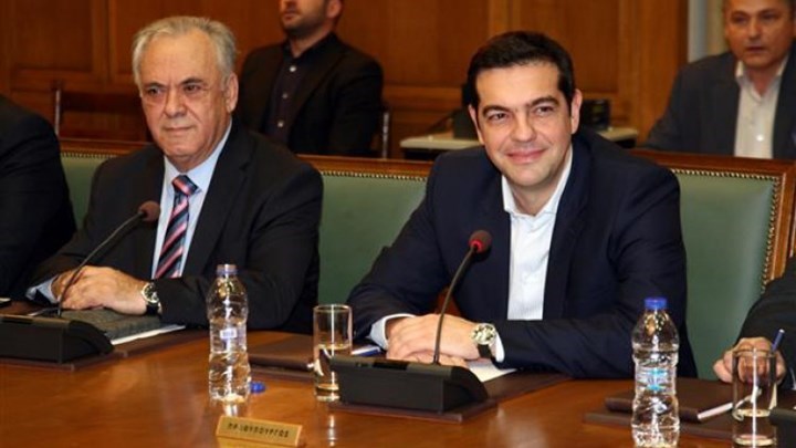 “Υπερασπίσιμη” η συμφωνία – Nα επιταχυνθεί το κυβερνητικό έργο ζητά από τους υπουργούς ο Τσίπρας