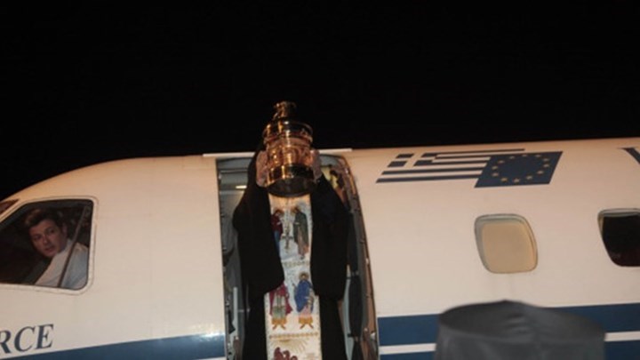 Η ομοσπονδία αστυνομικών θέλει να αναλάβει τα έξοδα μεταφοράς του Αγίου Φωτός